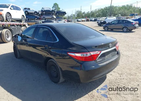 2016 Toyota Camry Le z USA, uszkodzony, nr VIN 4T1BF1FK5GU237734